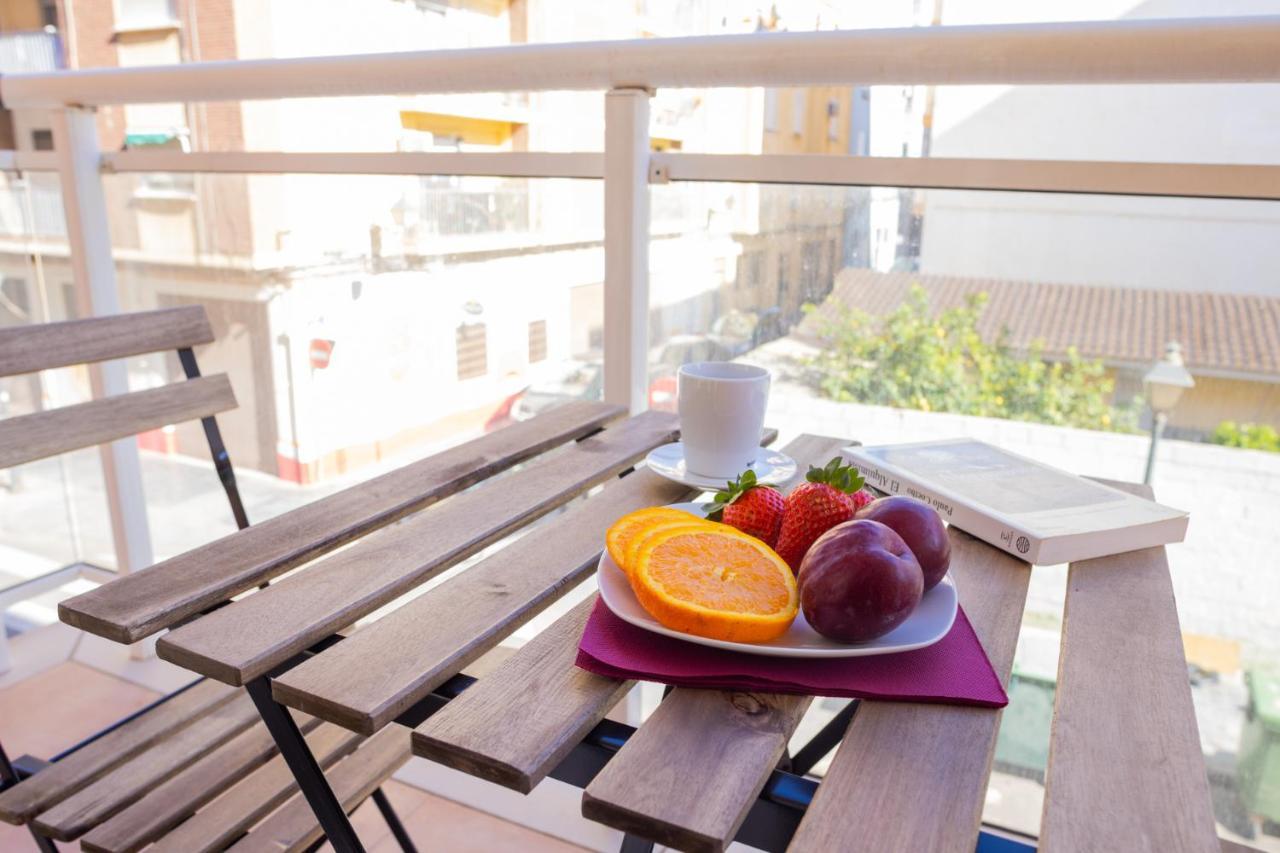 Lovely 2 Bedroom Terrace Wifi Parking Ac Heating Attic Valencia Ngoại thất bức ảnh
