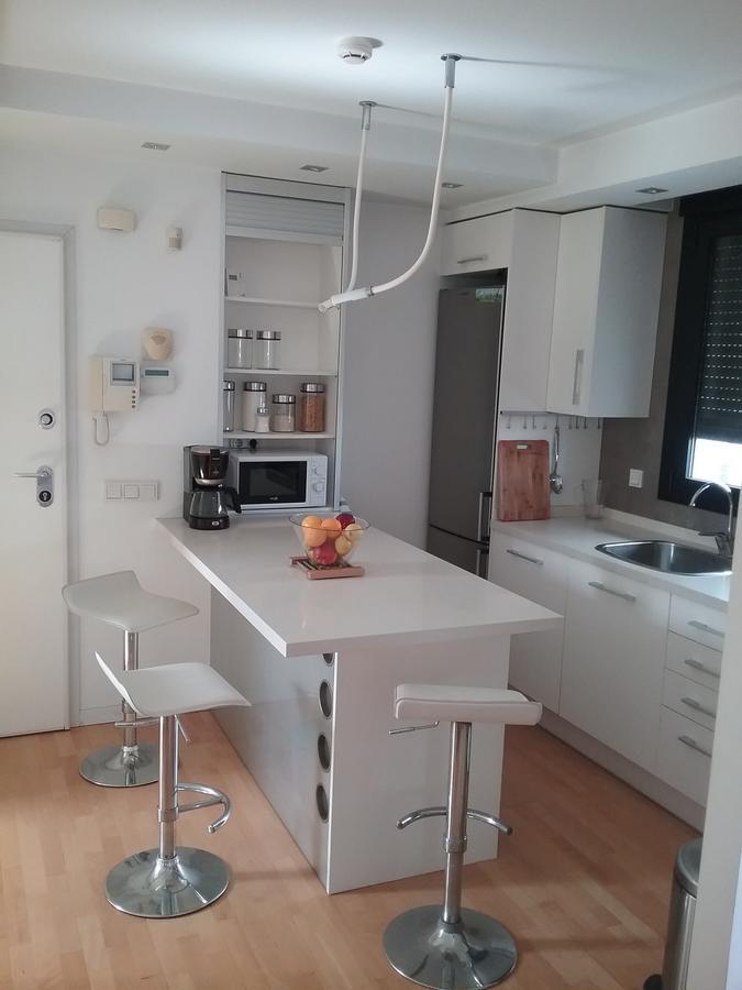 Lovely 2 Bedroom Terrace Wifi Parking Ac Heating Attic Valencia Ngoại thất bức ảnh
